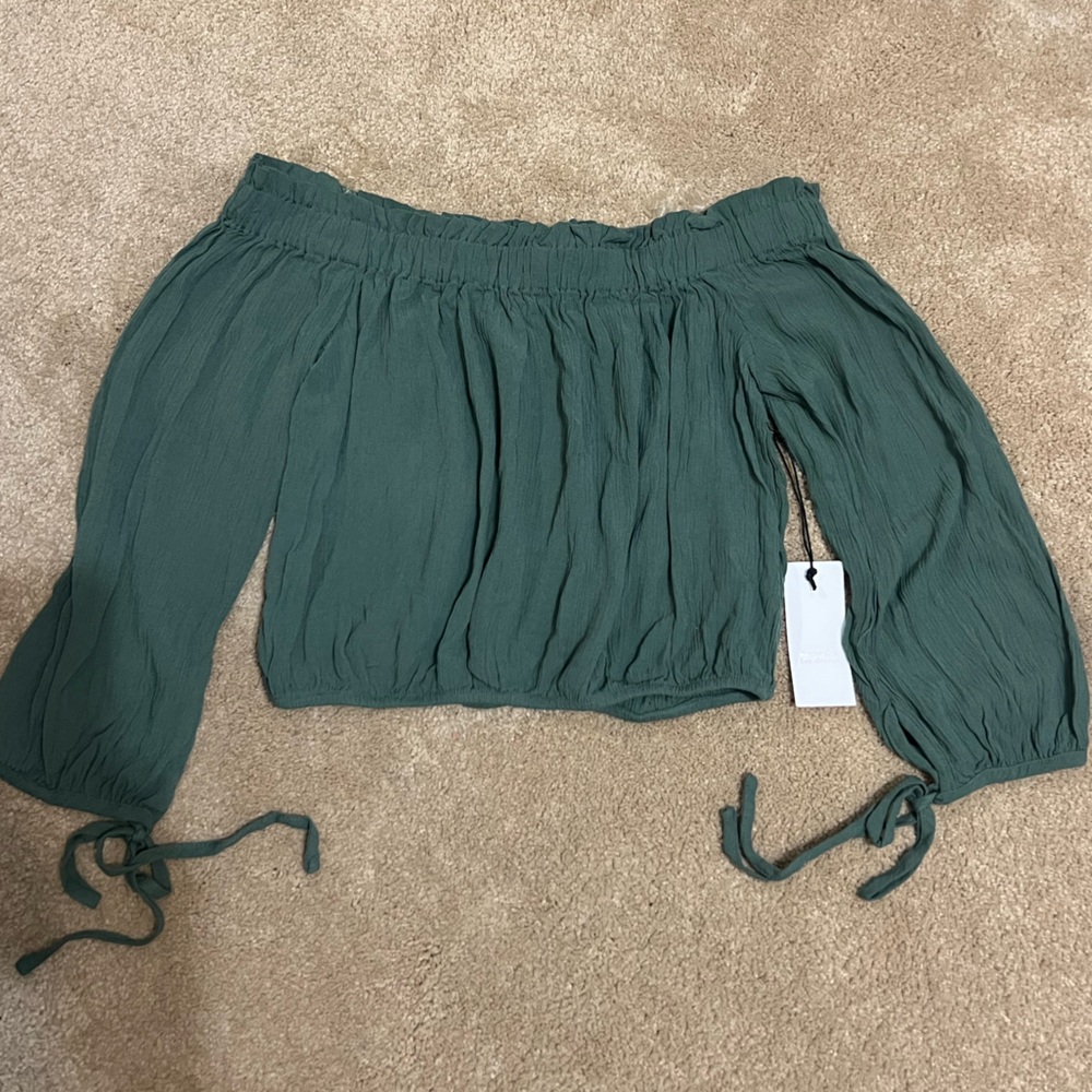 Active USA Women Crop Top Off-Shoulder Blouse Small